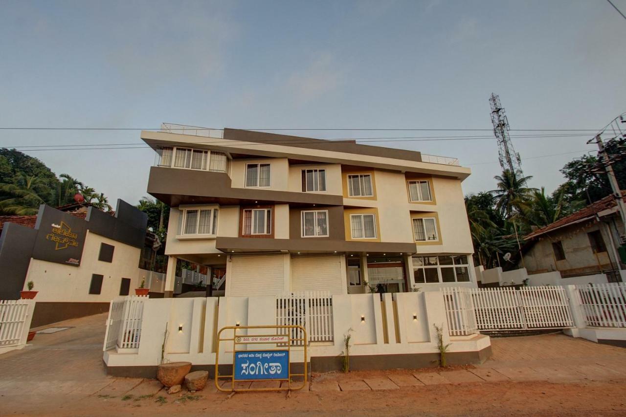Oyo 39568 Alekha Gateway Otel Sirsi Dış mekan fotoğraf