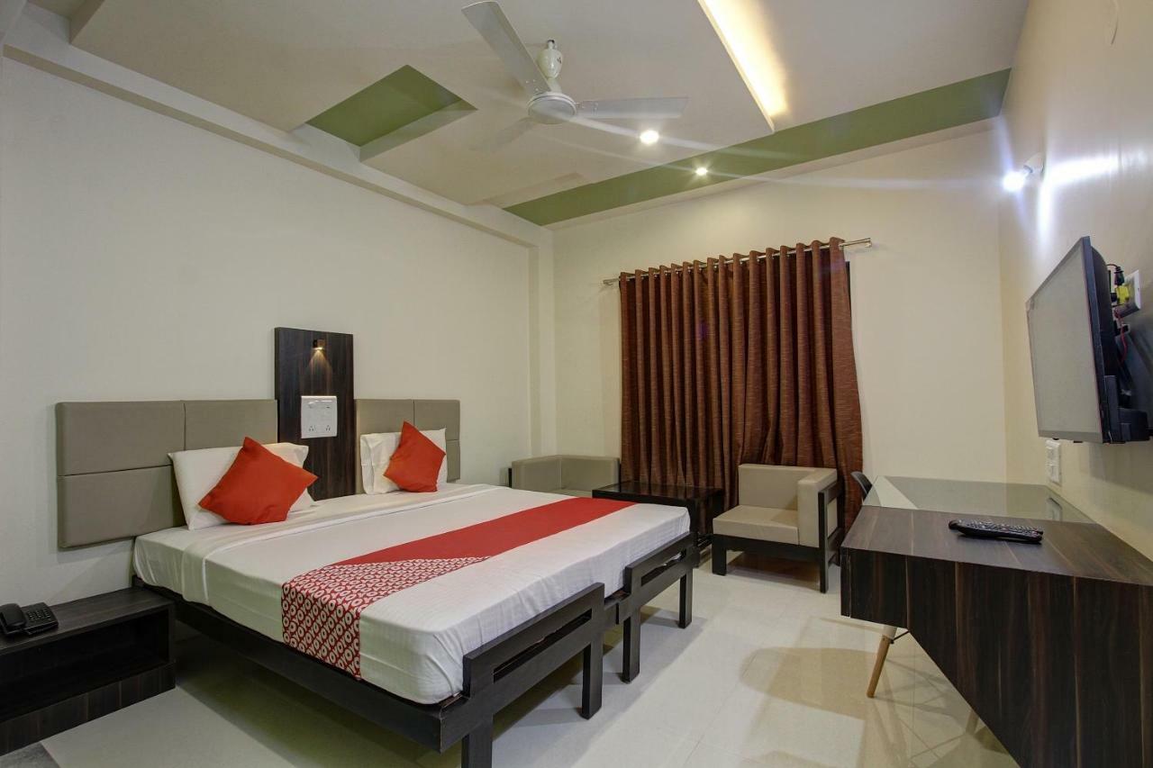 Oyo 39568 Alekha Gateway Otel Sirsi Dış mekan fotoğraf